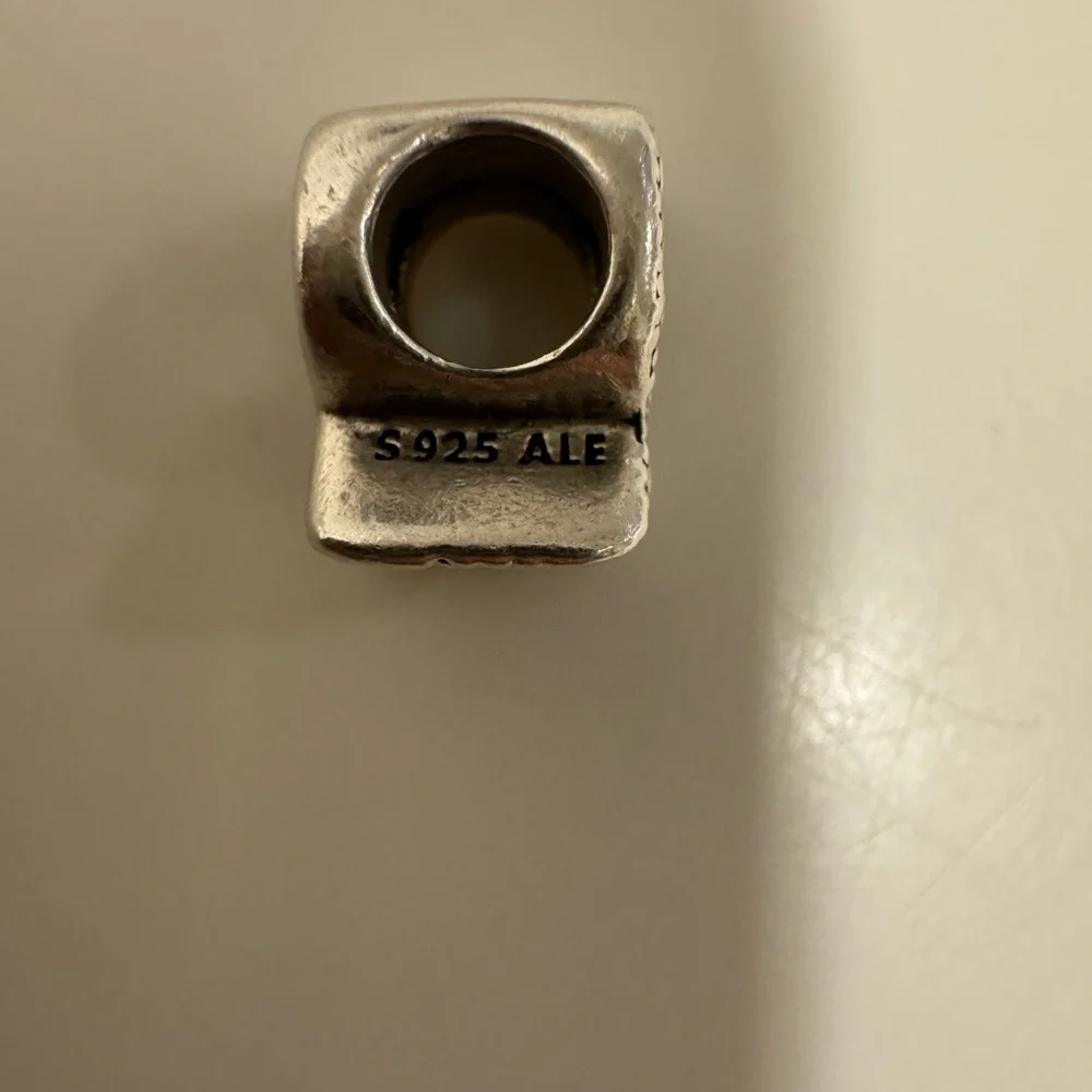Pandora Initial R Charm - Picture 4 of 4